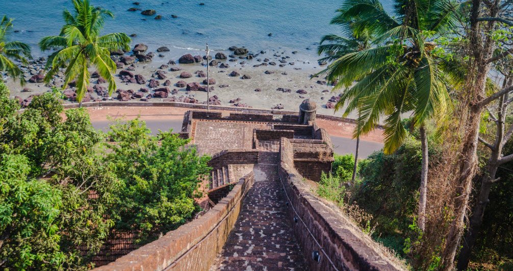 Fort São Bartolomeu, North Goa, Goa - Vushii.com